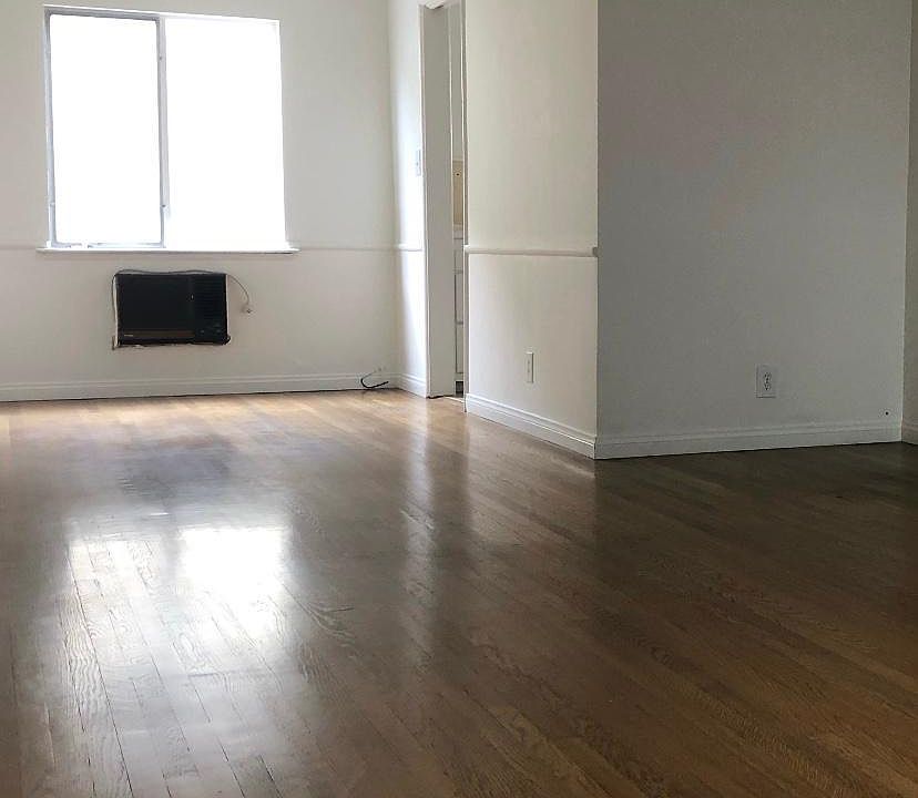 2nd image of 1245 N Hayworth Ave