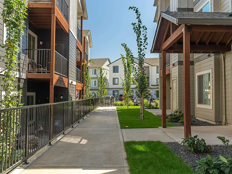 Cascade Place Apartment Homes — Photo 15