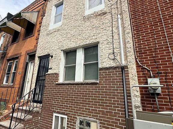 2nd image of 2241 Sigel St
