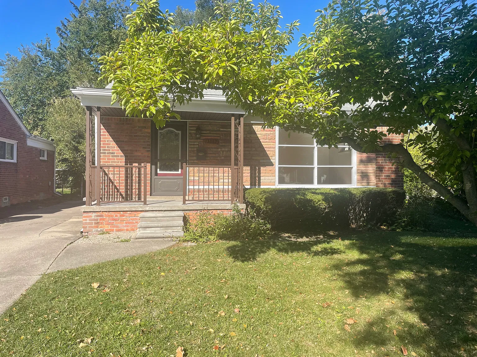 3 bed, 1208 sqft, $2,300 — Photo 1