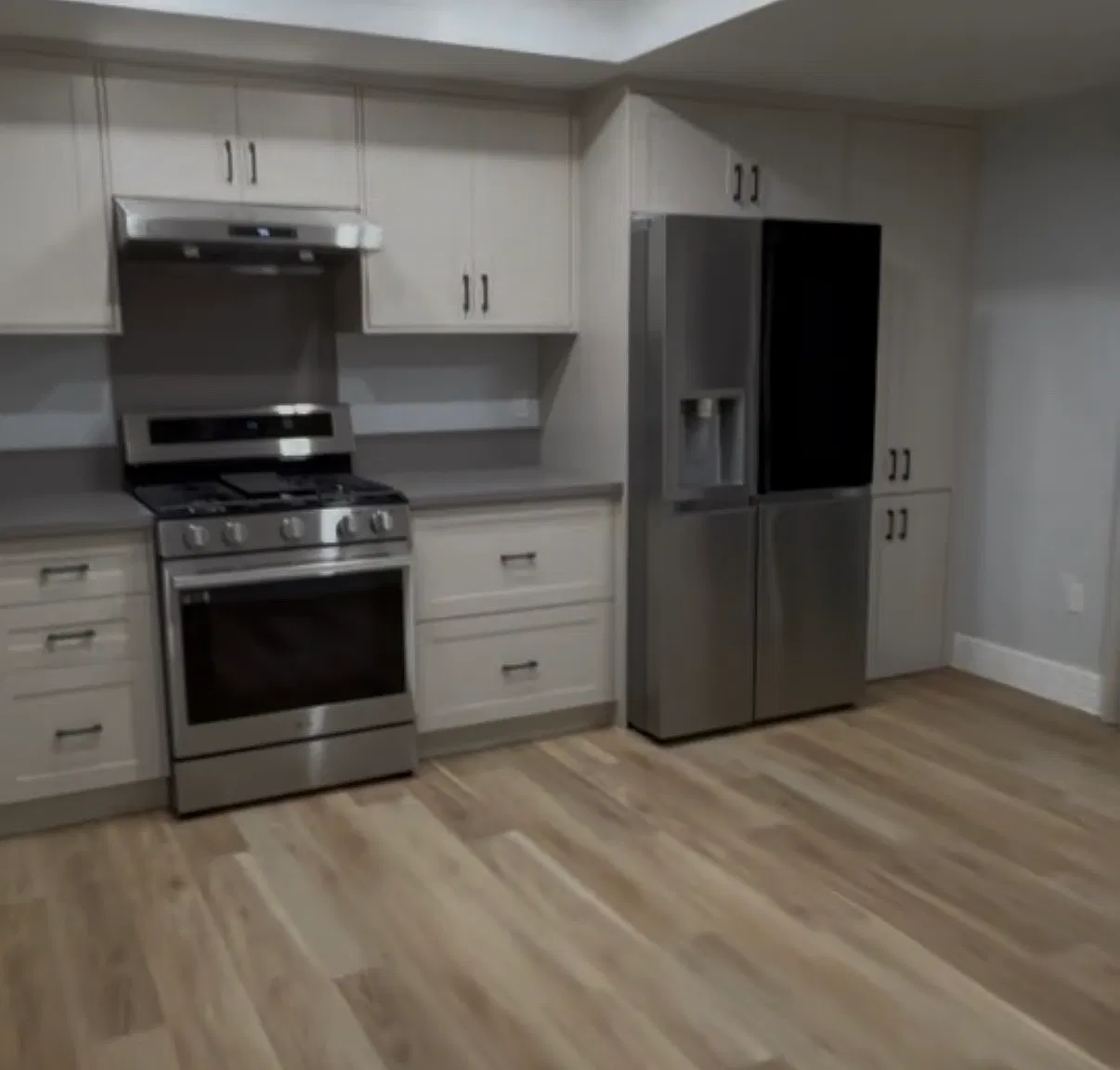 3 bed, 1110 sqft, $2,500 — Photo 3