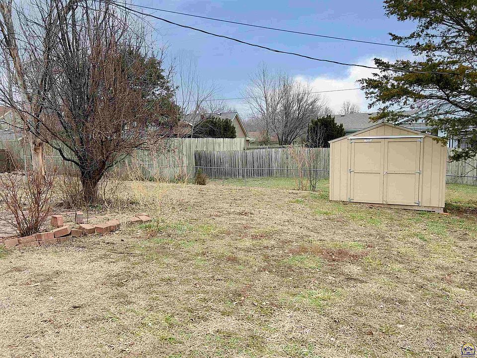 3712 SW Kiowa St, Topeka, KS 66610 Zillow