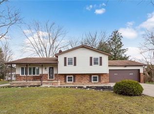 1423 Barlow Rd, Hudson, OH 44236