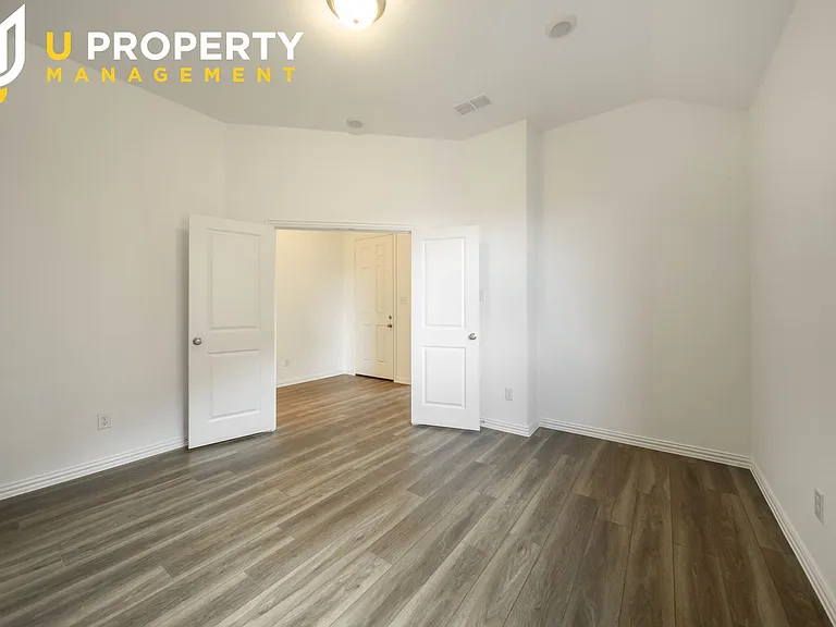 503 Virginia Way — Photo 8