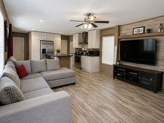 3rd image of 3323 Terry Ln