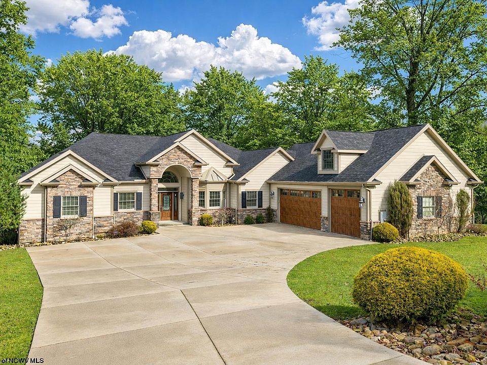 1st image of 2063 Anna Furnace Cir