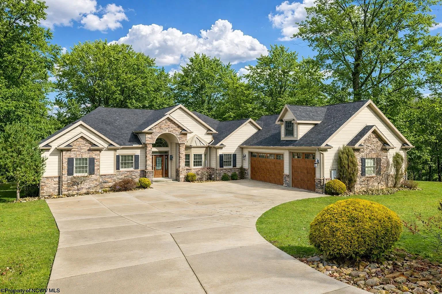 2063 Anna Furnace Cir photo 1