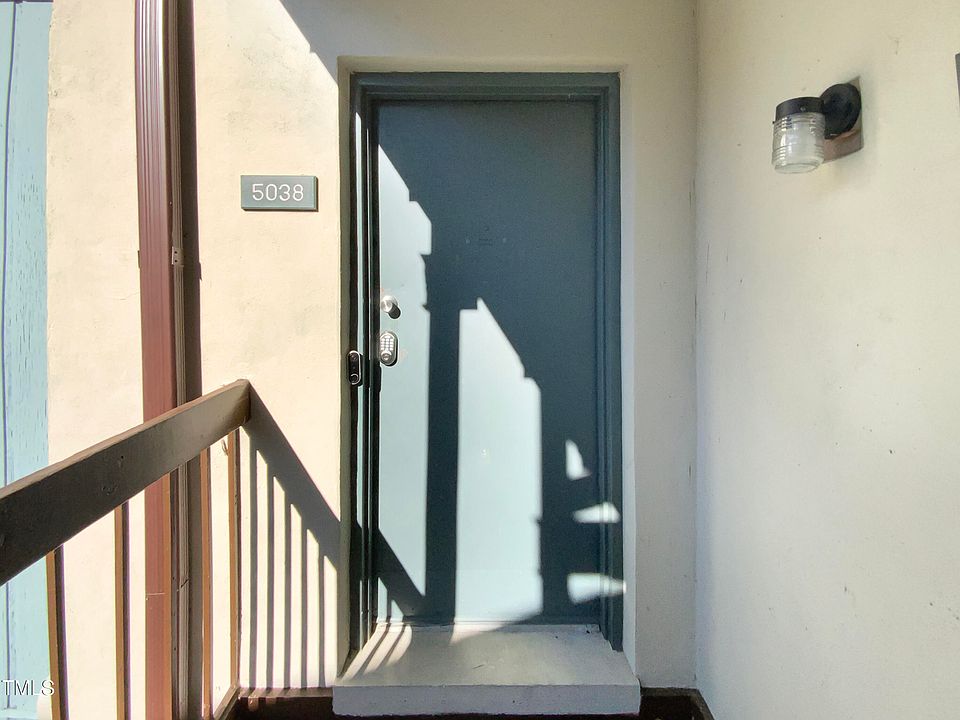 1st image of 5038 Flint Ridge Pl