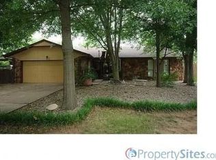 900 Post Oak Ln, Edmond, OK 73034