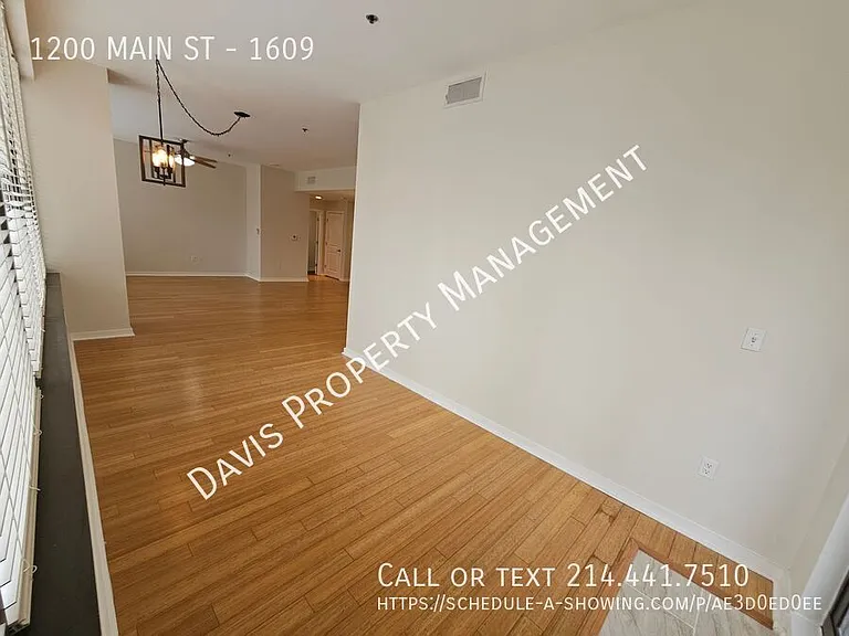 1200 Main St #1609 — Photo 32