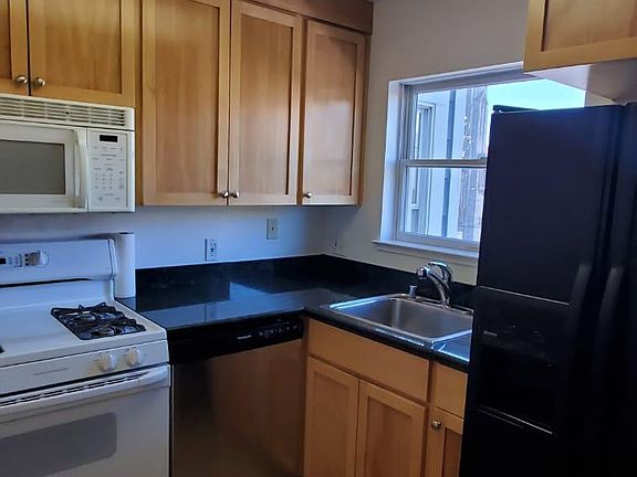 5th image of 1880 Steiner St APT 312