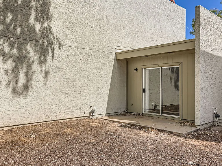 2826 E Le Marche Ave — Photo 14