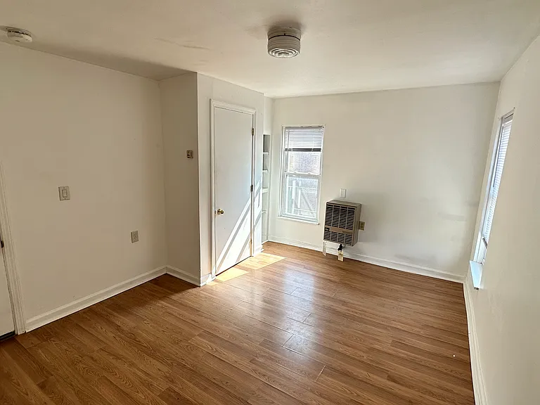 18 Ward St — Photo 7