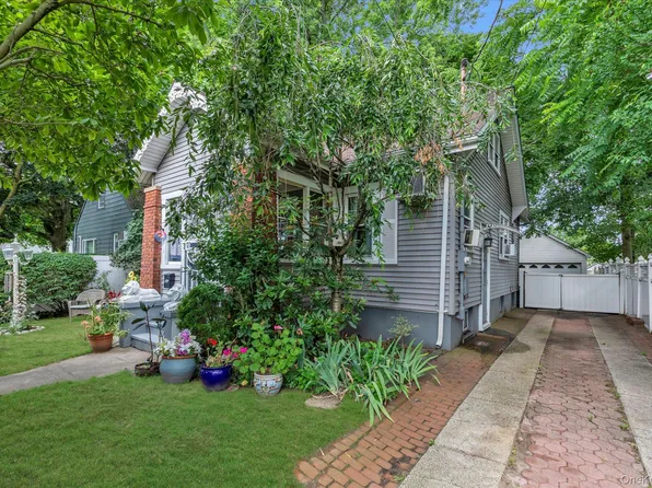 292 Ocean Avenue, East Rockaway, NY 11518