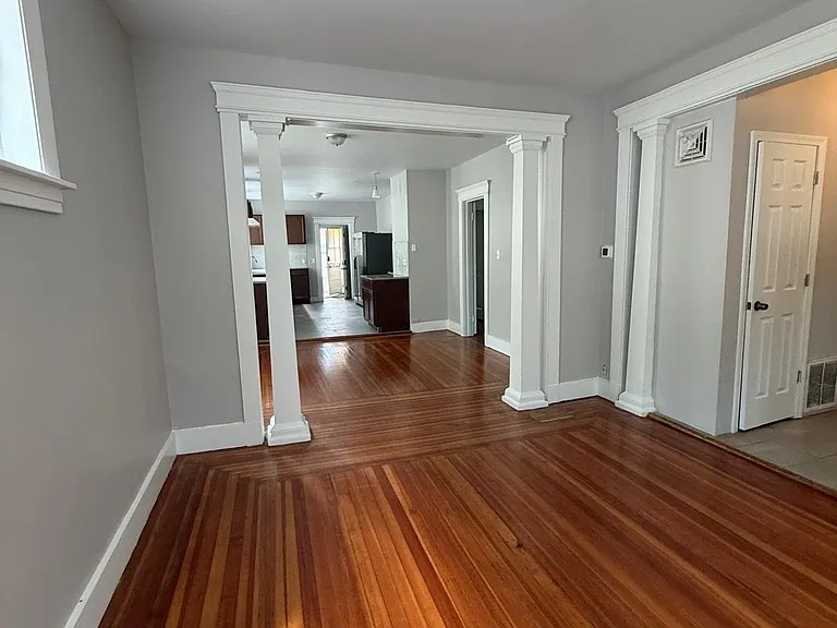 552 Central Ave — Photo 8