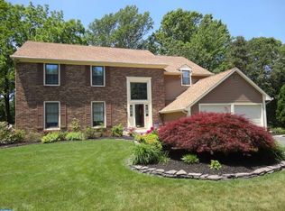 17 Red Bank Dr, Sicklerville, NJ 08081