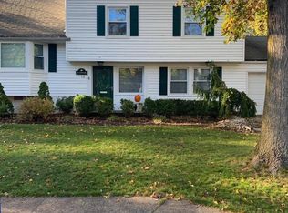 14 Hill Rd, Edison, NJ 08817