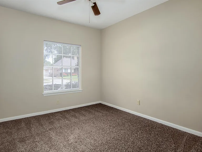 15118 Greenleaf Ln — Photo 27