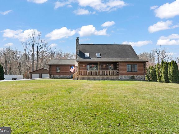 3rd image of 445 Franklinville Rd