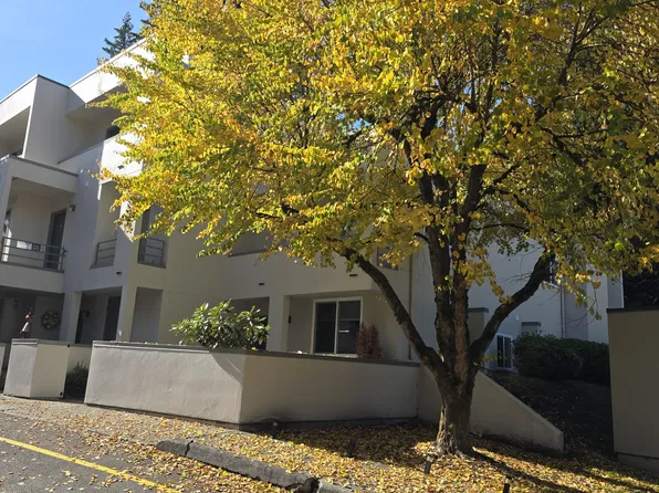 17001 Inglewood Rd NE #N101, Kenmore, WA 98028