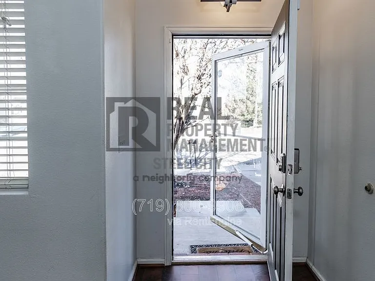 2214 Cowhand Pl — Photo 5