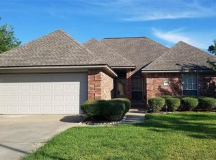 123 Papaya St, Lake Jackson, TX 77566