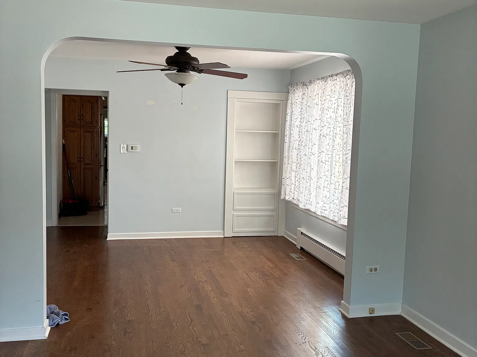 2 bed, 1300 sqft, $1,900 — Photo 2