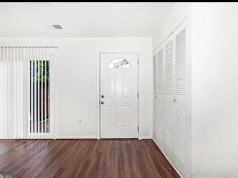 9913 Forest View Pl — Photo 7