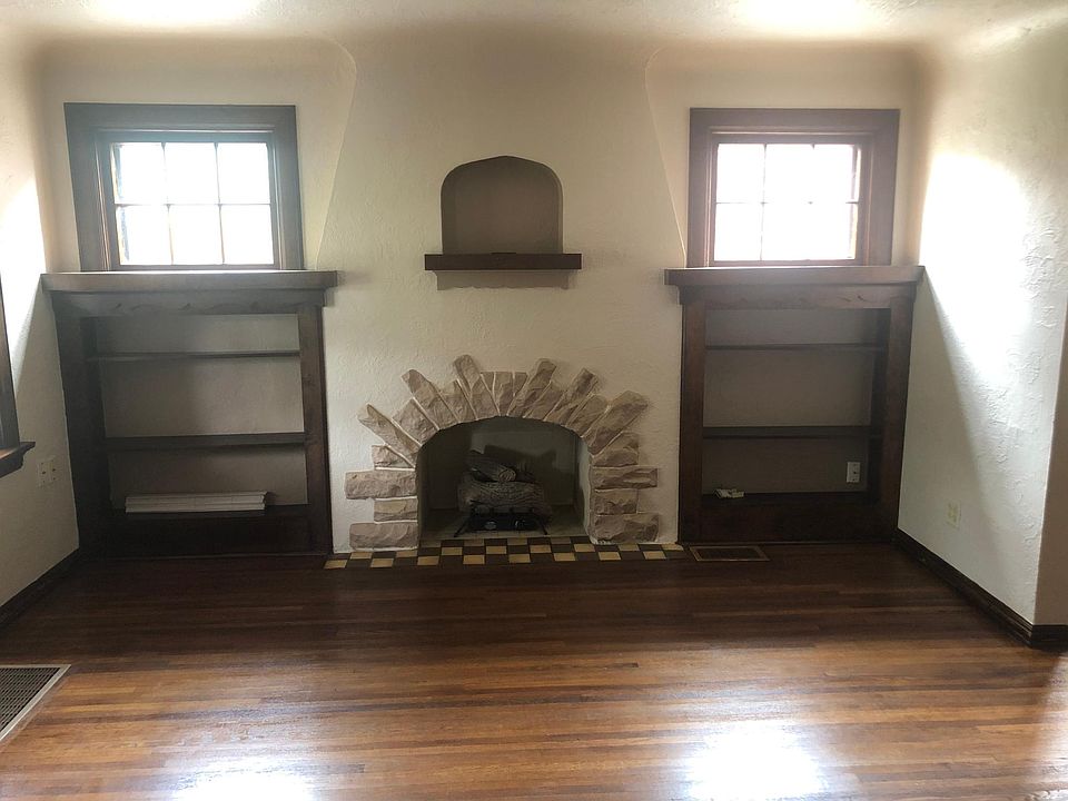 Livingroom Faux Fireplace