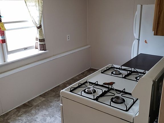 3rd image of 59 East Ave APT 3