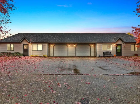 1150 Schabow St, Gresham, WI 54128