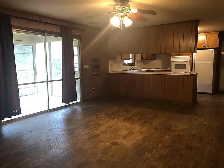 1502 Mike Ann Dr #2 — Photo 2