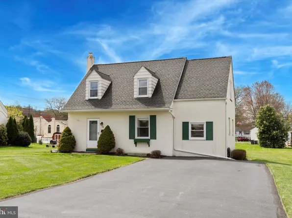 18 Lloyd Ave, Downingtown, PA 19335