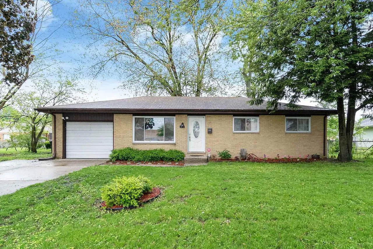 215 S Summit Dr photo 1