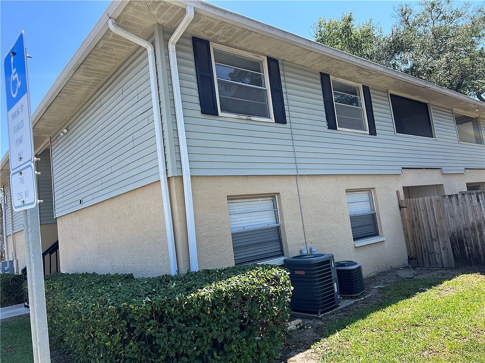 1st image of 208 Red Cedar Pl #202-OUT