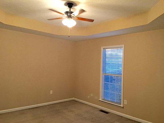5th image of 24 Saddleford Dr