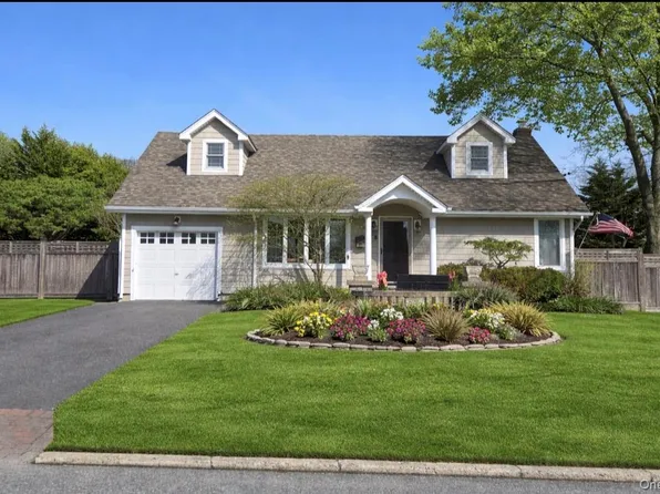 33 2nd Street, Bayport, NY 11705