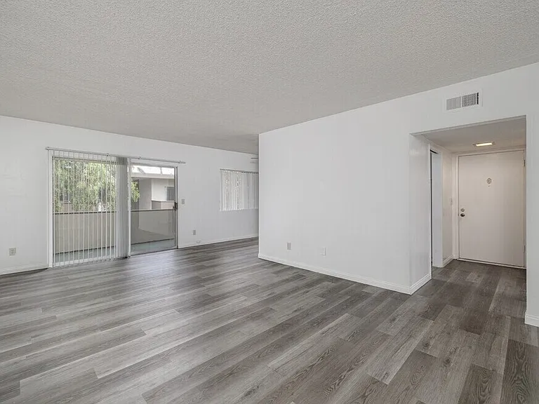 437 Church Ave #F — Photo 7