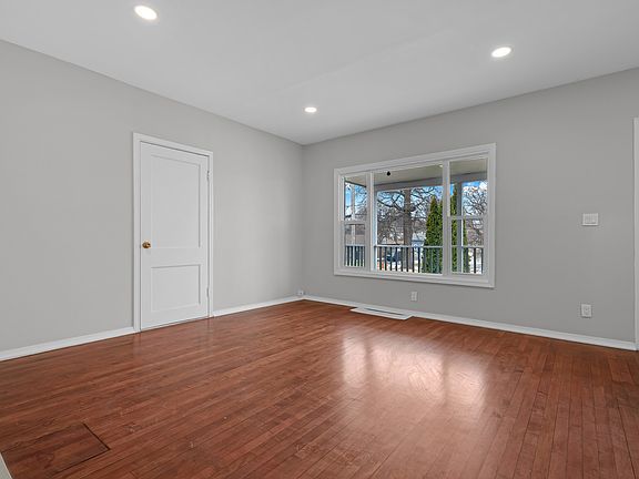 4th image of 643 Wing St