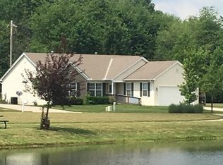 2398 Vista Lake Dr, Batavia, OH 45103