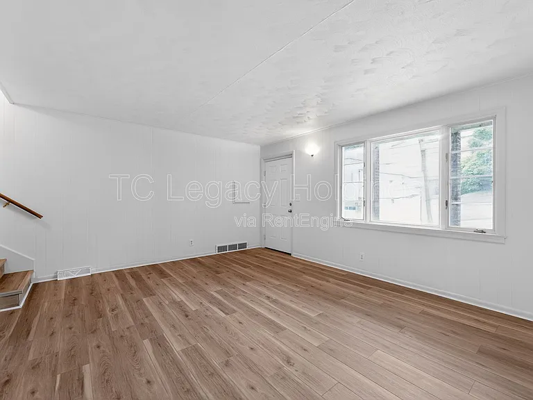 321 Clark St — Photo 5