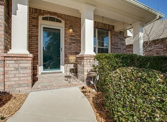 3rd image of 434 Sugarberry Ln