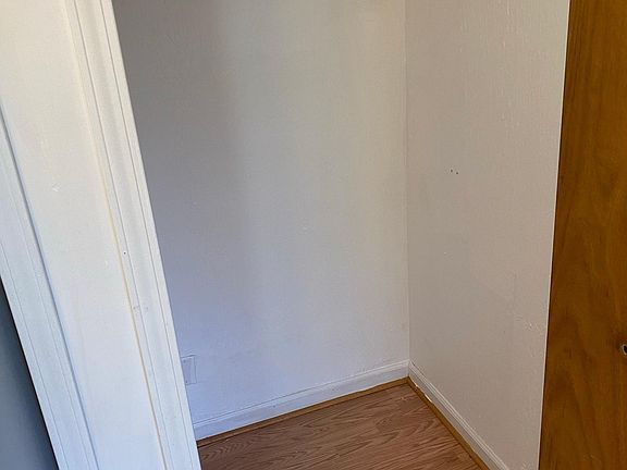 4th image of 75 Rosewood Ave
