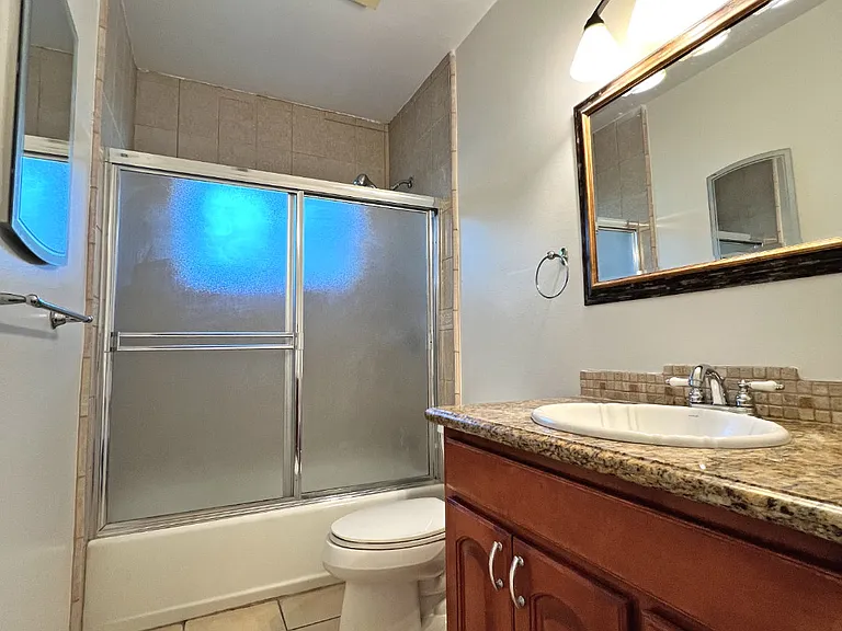 2nd en-suite with full bath and shower.