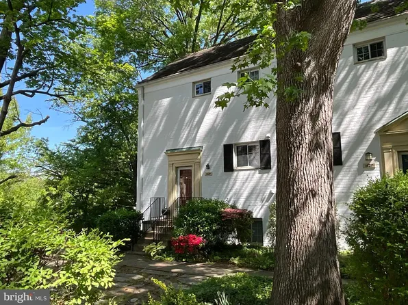 1629 Fitzgerald Ln, Alexandria, VA 22302