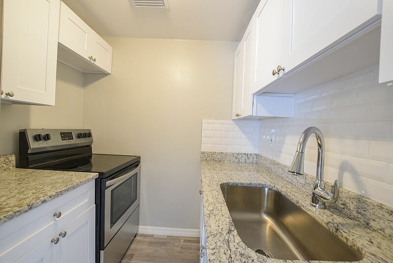 1st image of 3705 Edgewater Dr APT A