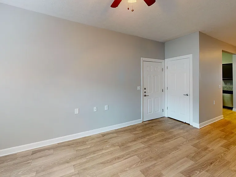 Aspenwood Apartments — Photo 19
