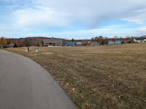 4712 E Water View Dr, Lake Leelanau, MI 49653