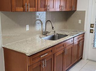 1715 Wiley St APT 17, Hollywood, FL 33020