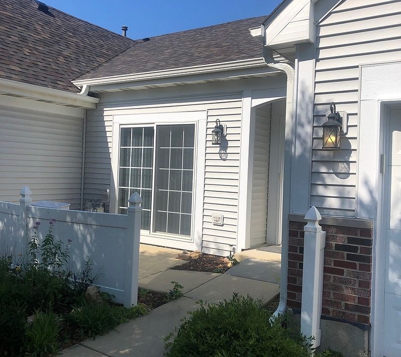 2nd image of 21002 W Braxton Ln